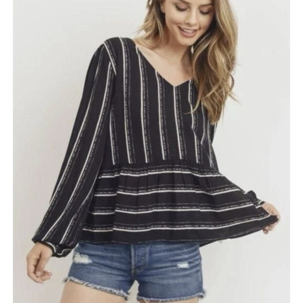 Paper‎ Crane Top Ruffle Bottom Semi Crop Long Sleeve Black Stripe Medium NWOT